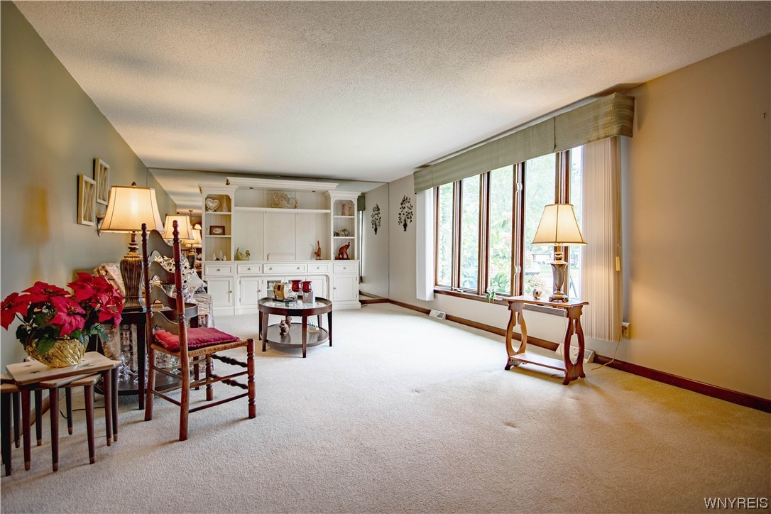 40 Old Stone Road Cheektowaga, NY 14043 - Photo 7 of 40