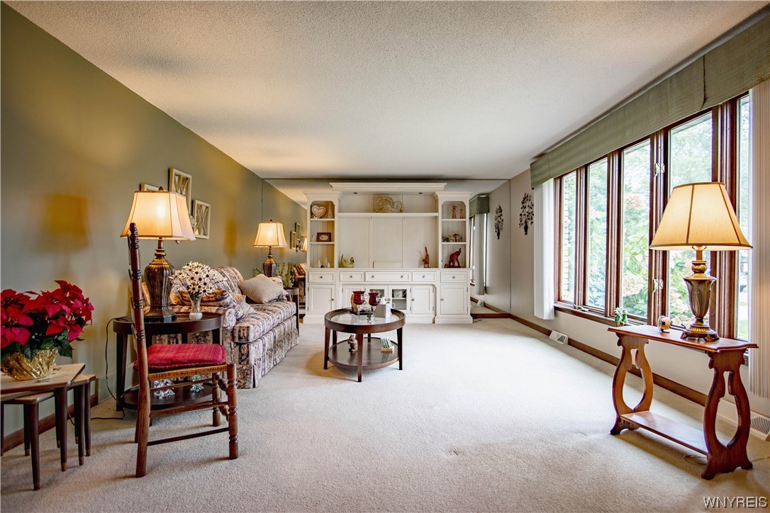 40 Old Stone Road Cheektowaga, NY 14043 - Photo 8 of 40