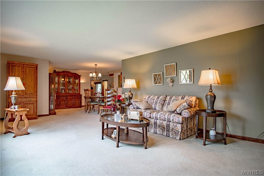 40 Old Stone Road Cheektowaga, NY 14043 - Photo 9 of 40