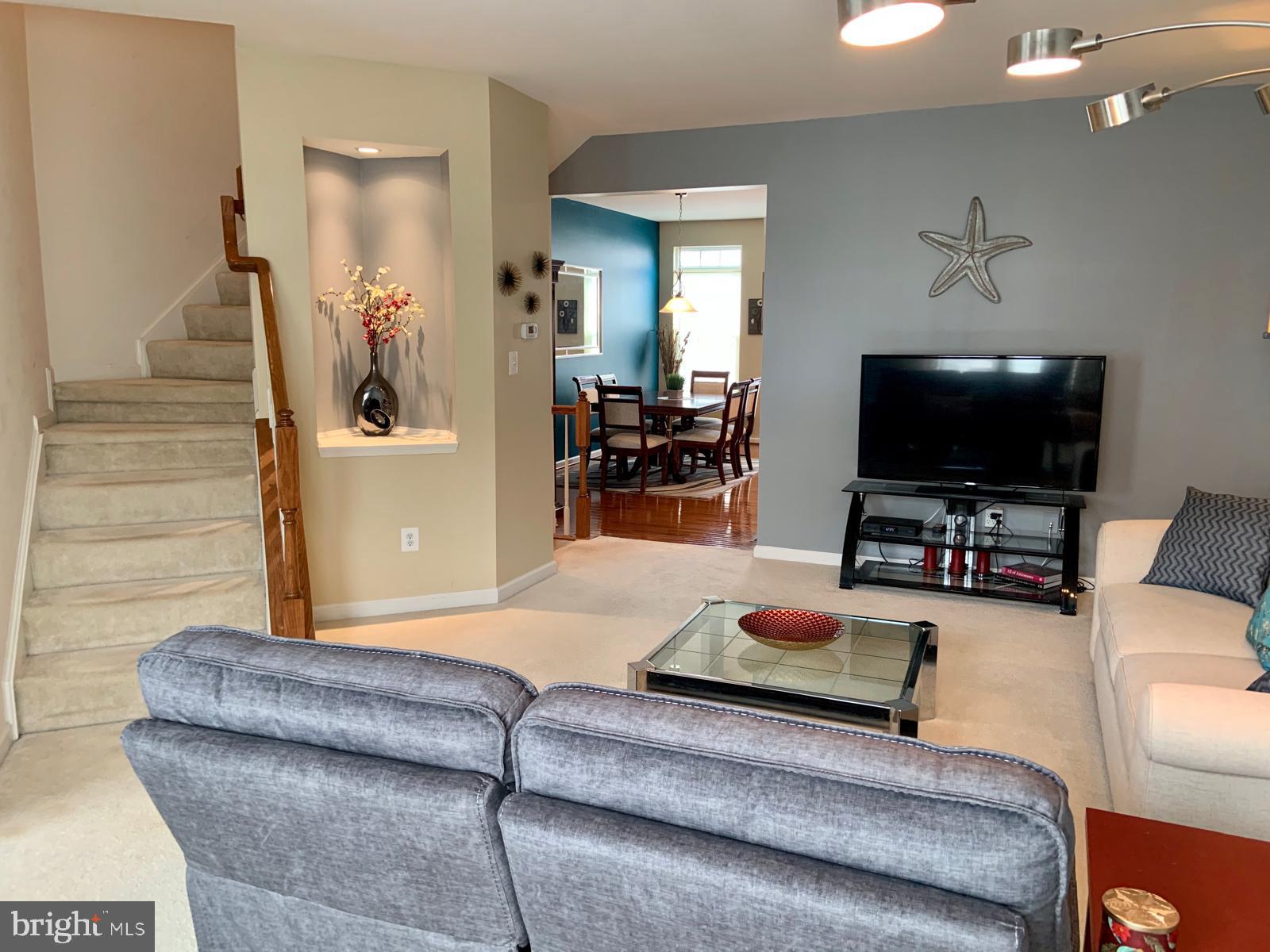 7012 Trek Way Gainesville, VA 20155 - Photo 4 of 23 Living Room - 2