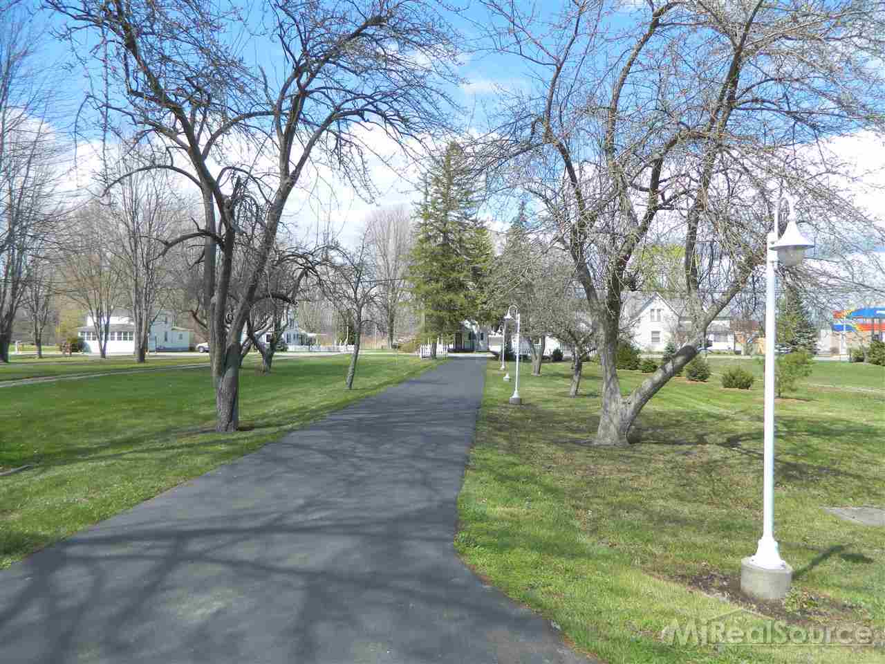 5521 Pointe Tremble Road Algonac, MI 48001 - Photo 12 of 30 31191531-11.JPG
