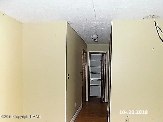 4152 Blueberry Hill Road Bushkill, PA 18324 - Photo 7 of 25 a view of hallway
