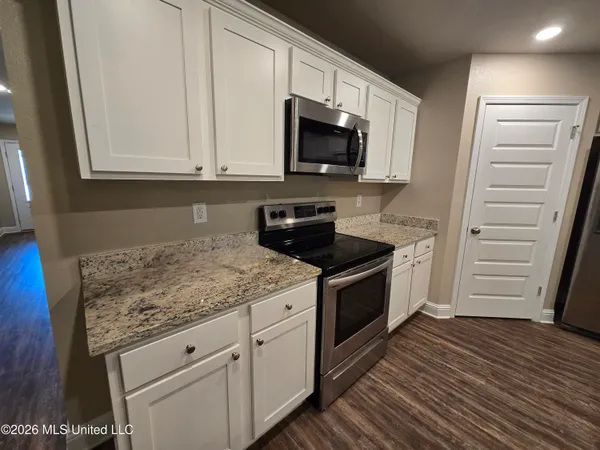 $1,900 | 6451 Eastland Circle, Biloxi, MS 39532