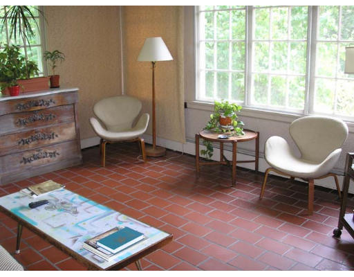 12 Grapevine Road Gloucester, MA 01930 - Photo 4 of 5