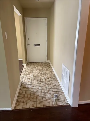 $2,000 | 10306 Twin Hills Court, Houston, TX 77031