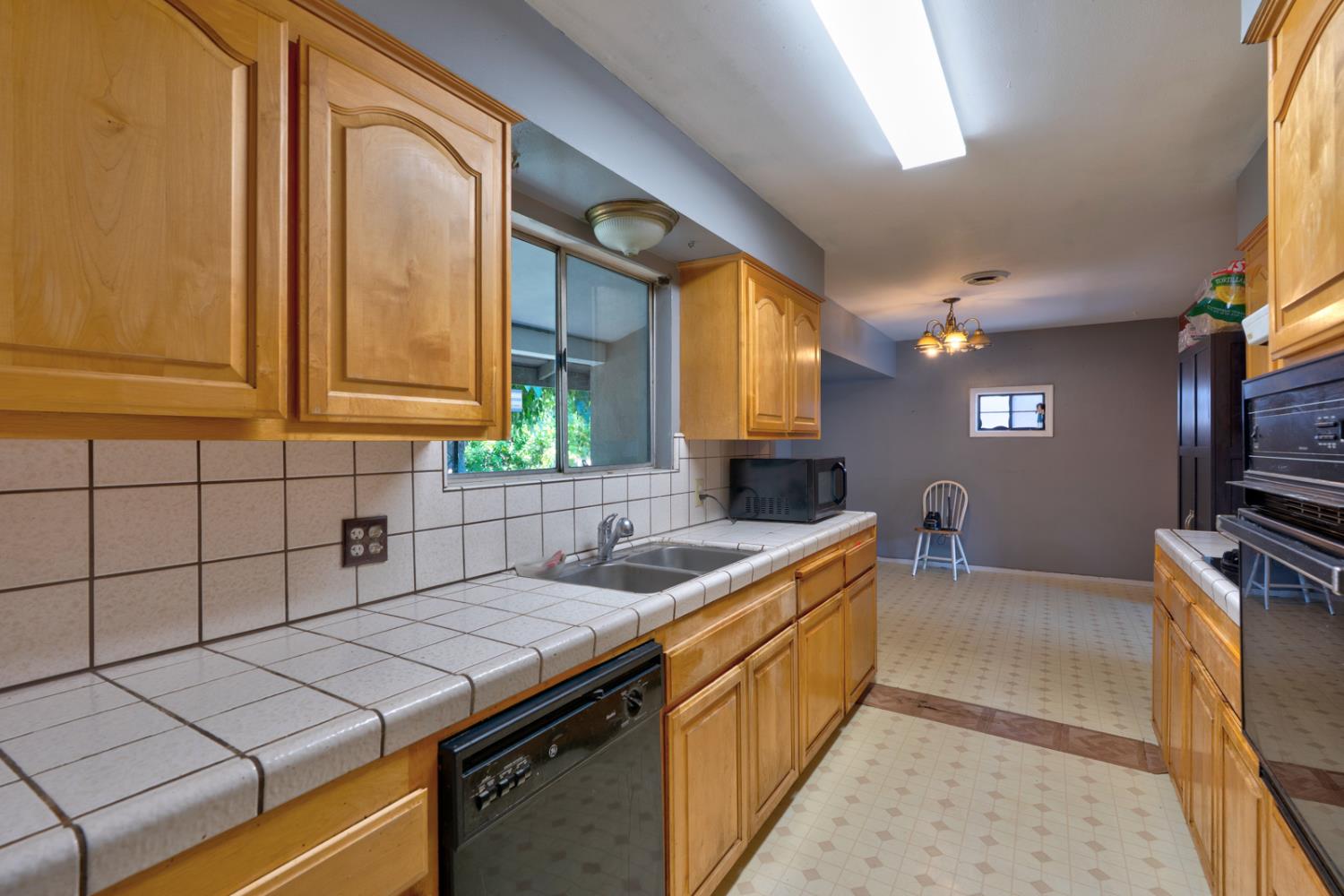 620 Lenore Drive Modesto, CA 95351 - Photo 6 of 35