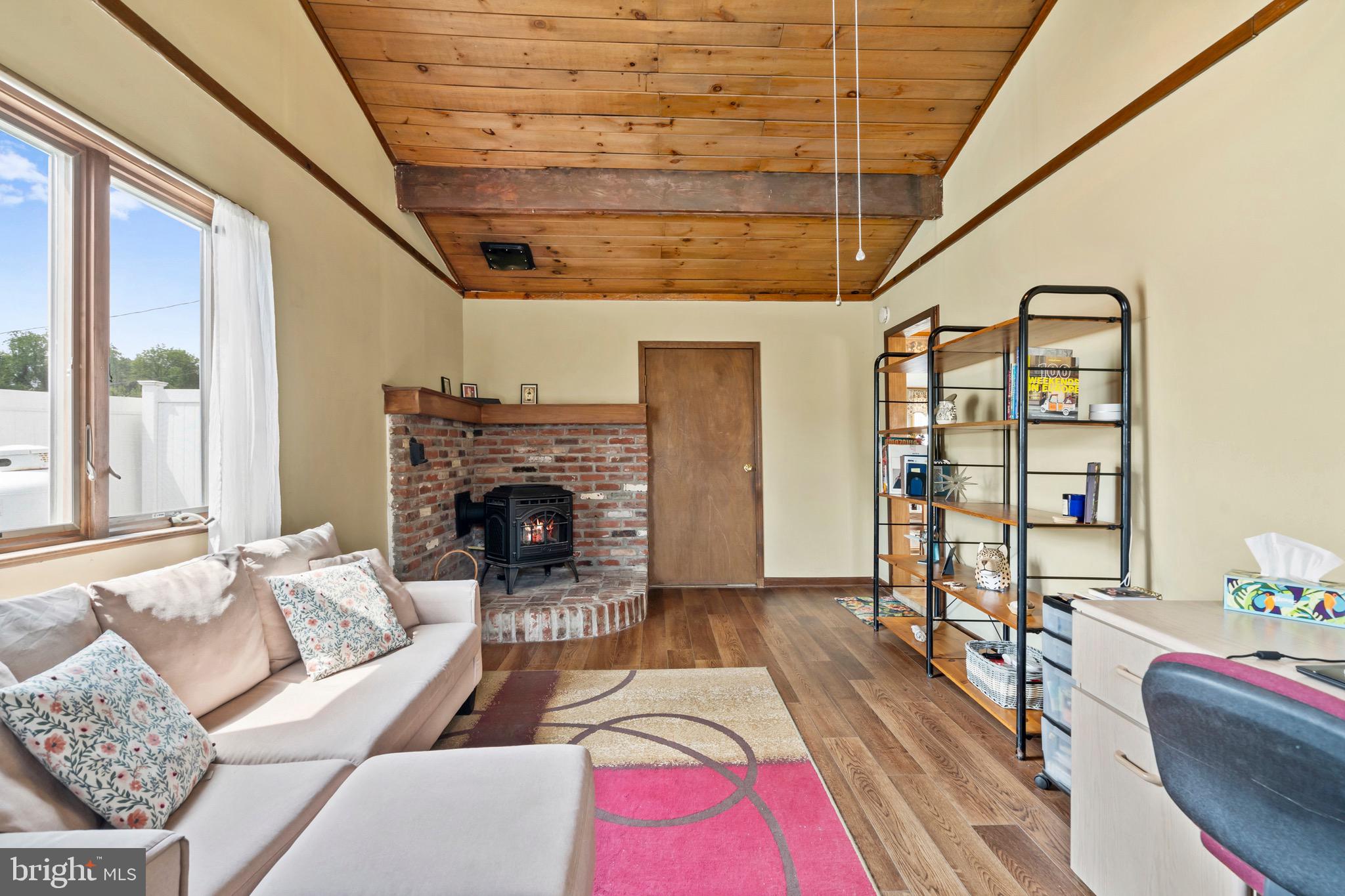 7 Misty Pine Road Levittown, PA 19056 - Photo 3 of 36 Natural light