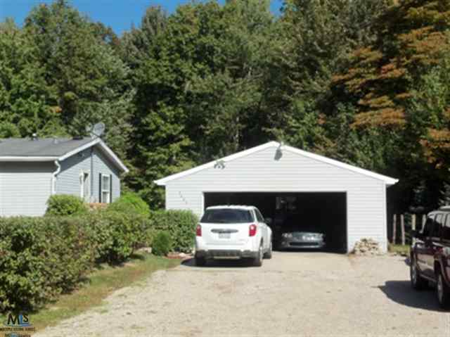 6840 Holland Road Algonac, MI 48001 - Photo 6 of 21 31188153-5.JPG