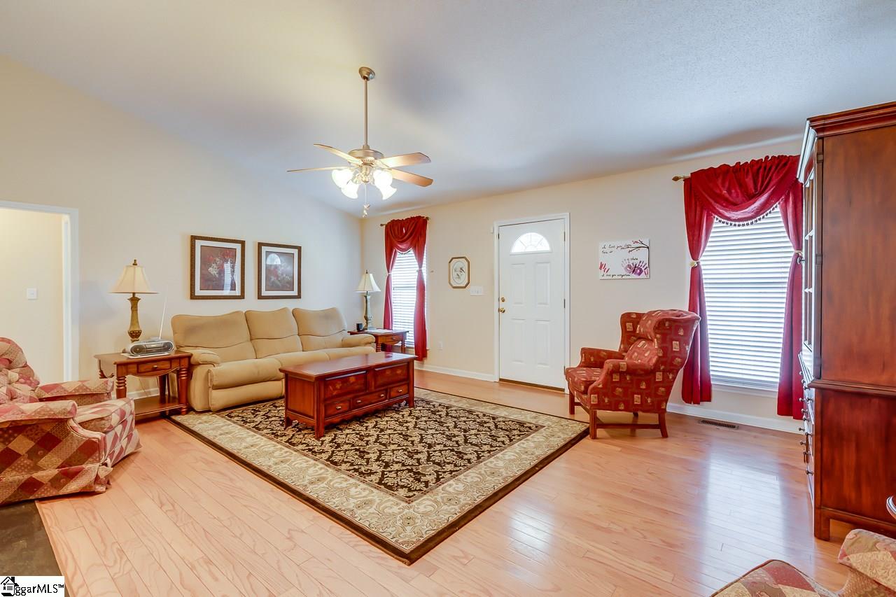 707 Holland Road Simpsonville, SC 29681 - Photo 4 of 36 Gallery Image 4
