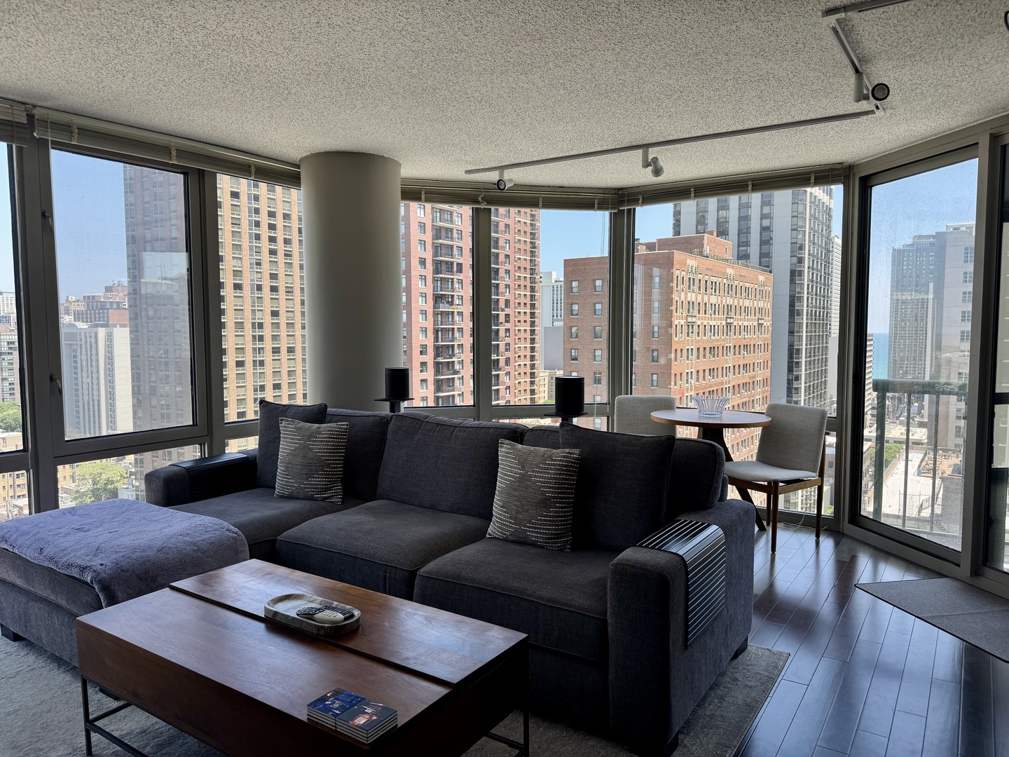 111 West Maple Street, Unit 1501 Chicago, IL 60610 - Photo 4 of 17