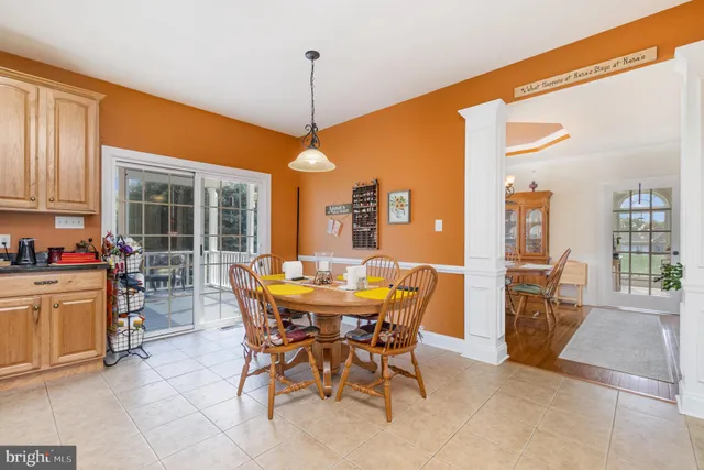 a view of a livingroom with furniture