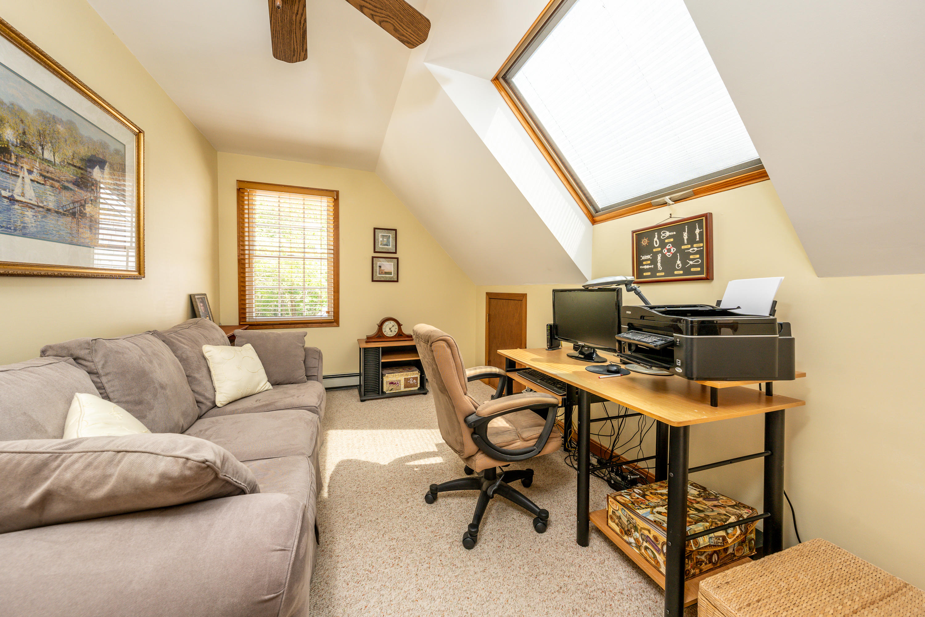 130 Browns Neck Road Wellfleet, MA 02667 - Photo 20 of 40 a living room with furniture