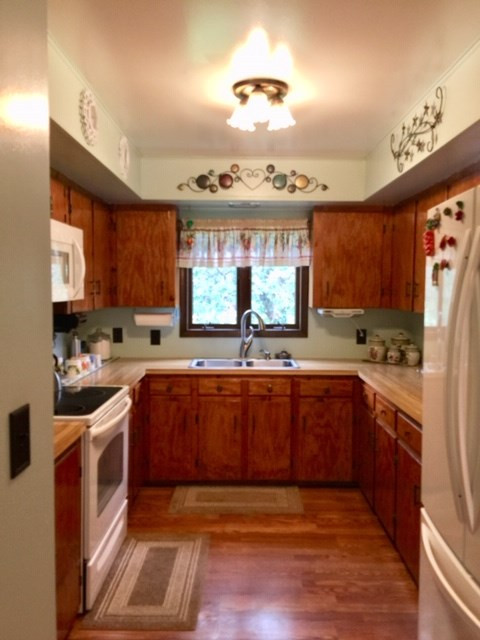 498 Salmon River Road Plattsburgh, NY 12901 - Photo 13 of 36 Gallery Image 13
