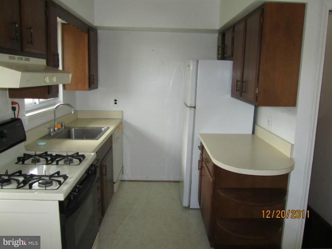 7012 Beverly Lane Springfield, VA 22150 - Photo 3 of 11 Kitchen