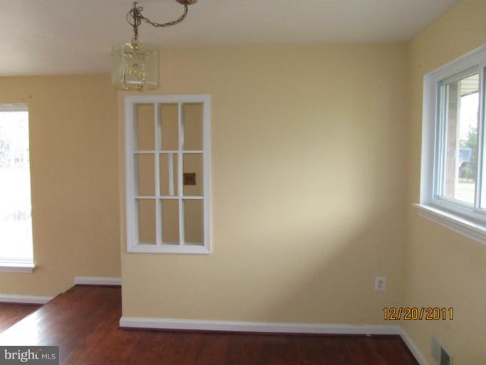 7012 Beverly Lane Springfield, VA 22150 - Photo 4 of 11 Dining Room