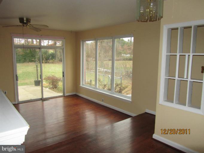 7012 Beverly Lane Springfield, VA 22150 - Photo 8 of 11 Family Room