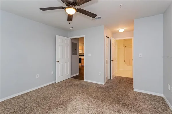 $1,450 | 5455 Vineland Road, Unit 3214, Orlando, FL 32811