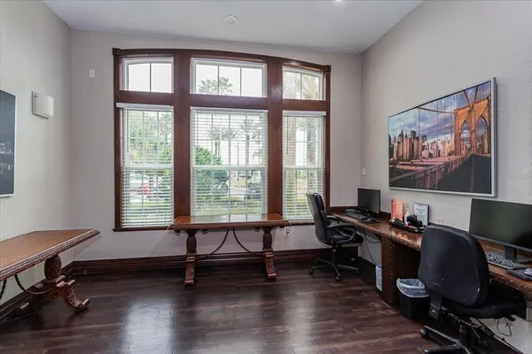 $1,450 | 5455 Vineland Road, Unit 3214, Orlando, FL 32811