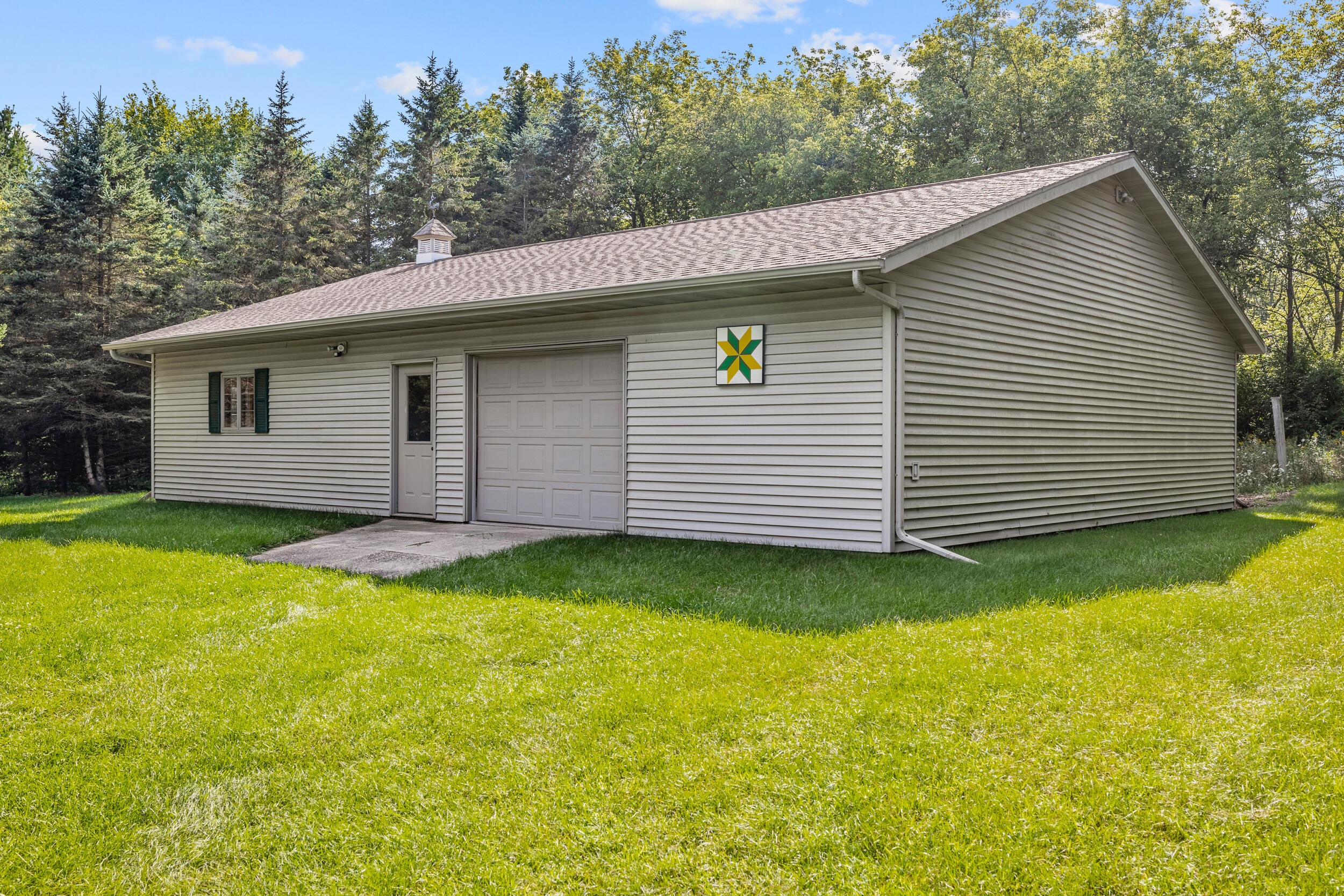 W1341 Town Line Road Holland, WI 53070 - Photo 47 of 75 36' x 48' Shop