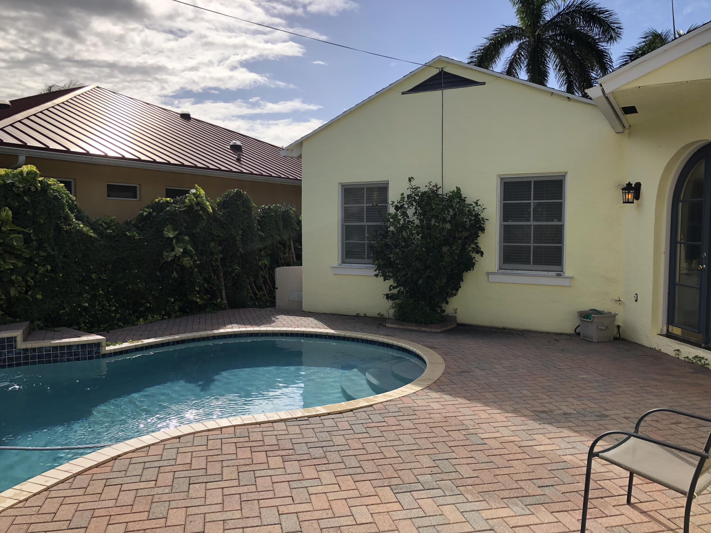 381 Potter Road West Palm Beach, FL 33405 - Photo 2 of 12 Pool area