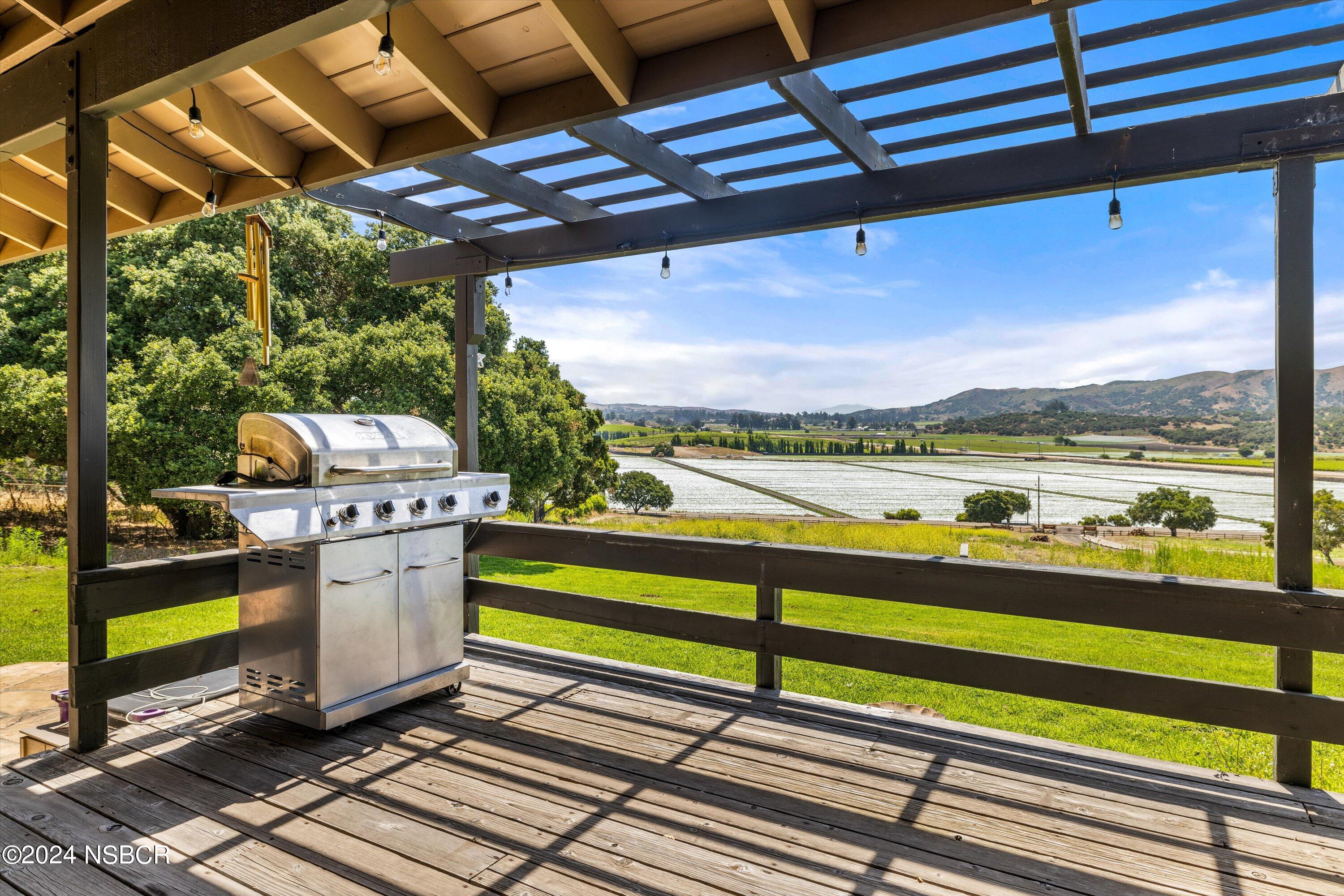 4281 Highway 246 Lompoc, CA 93436 - Photo 38 of 60 a view of a two room with a patio