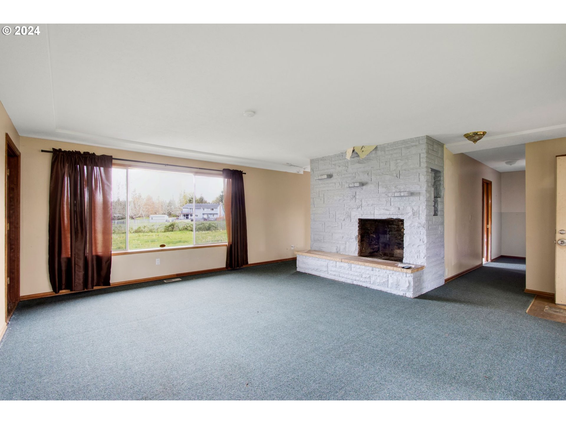 5039 Southeast Chase Road Gresham, OR 97080 - Photo 2 of 17 Gallery Image 2