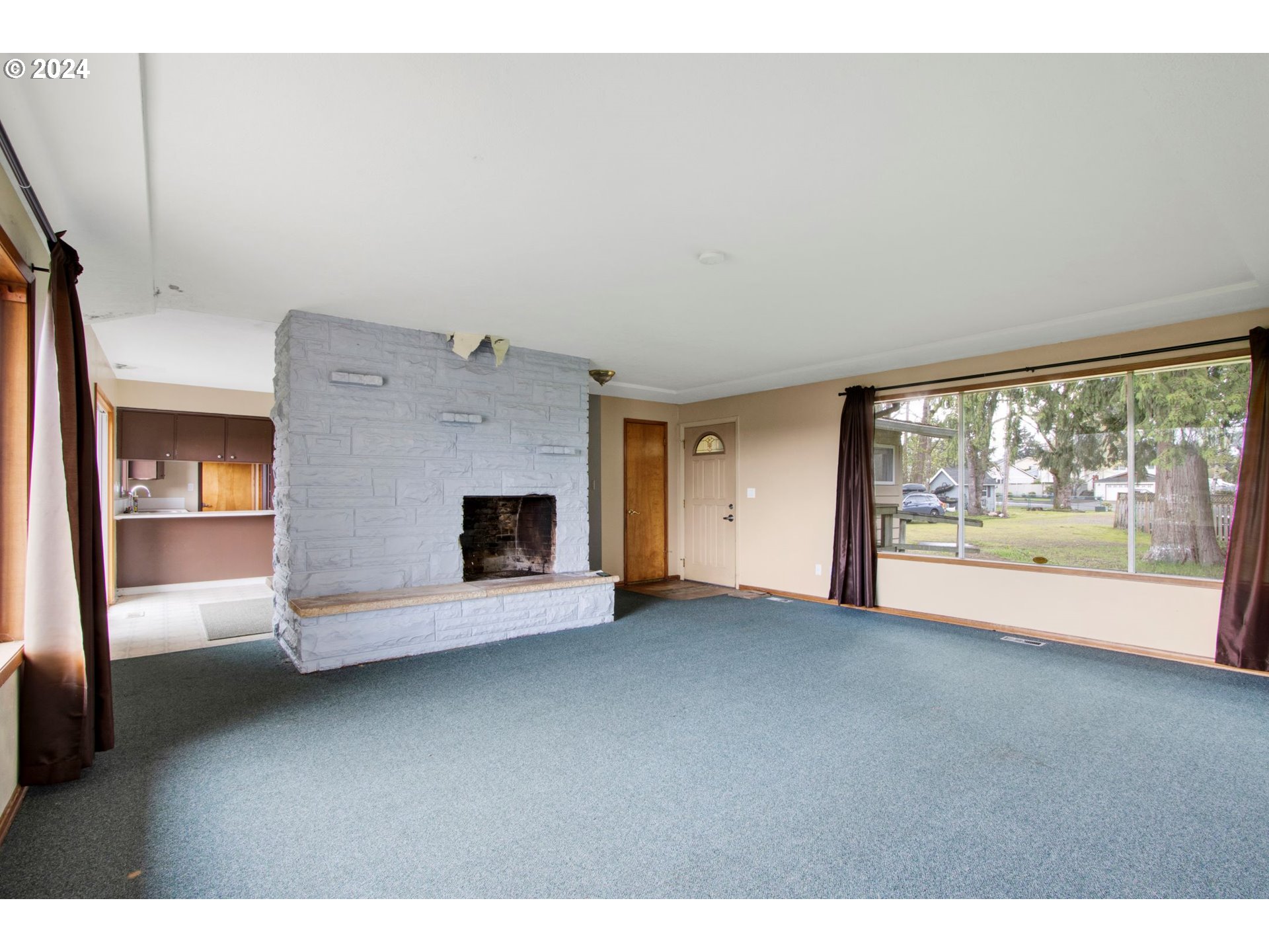 5039 Southeast Chase Road Gresham, OR 97080 - Photo 3 of 17 Gallery Image 3