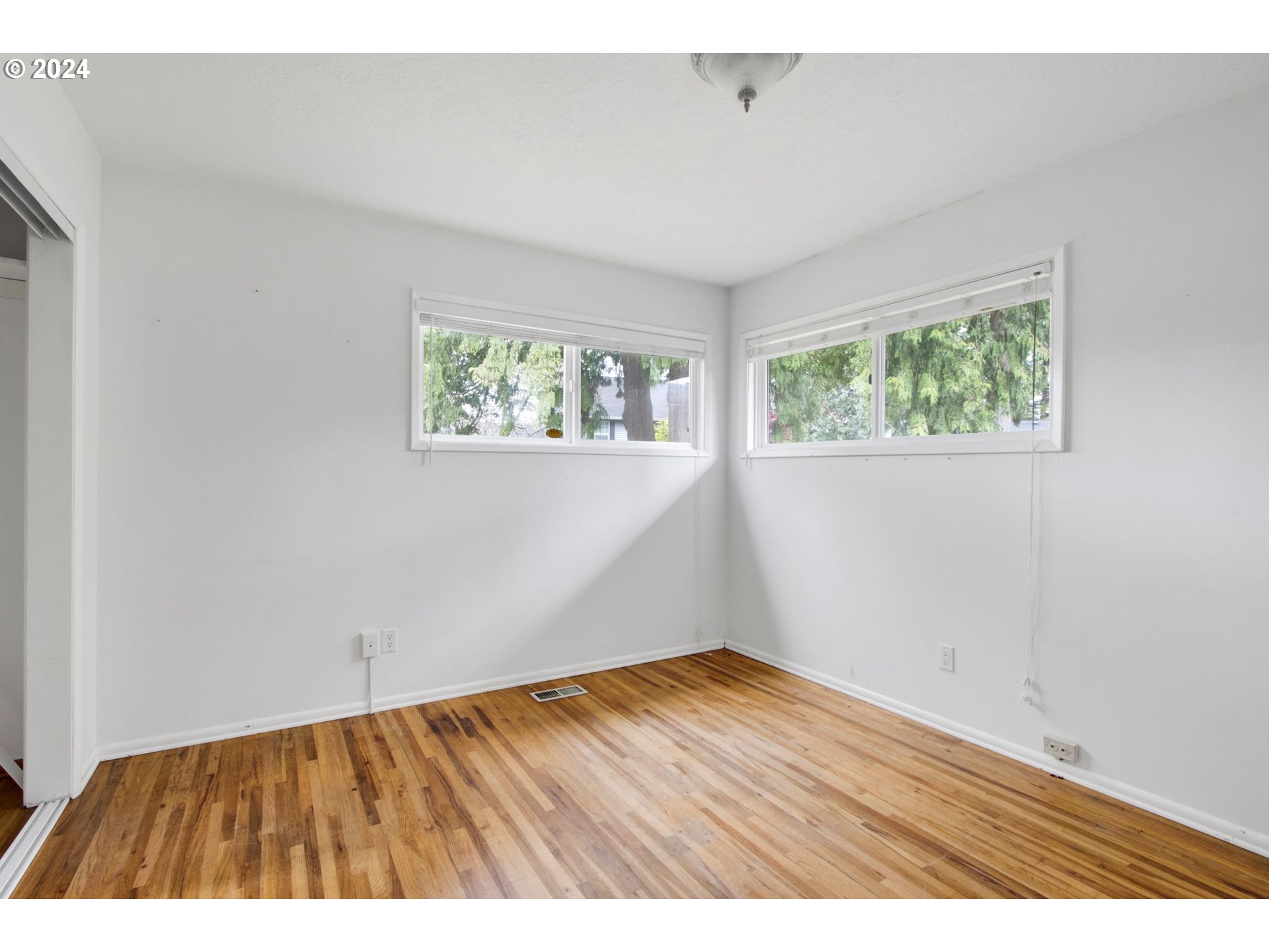 5039 Southeast Chase Road Gresham, OR 97080 - Photo 9 of 17 Gallery Image 9