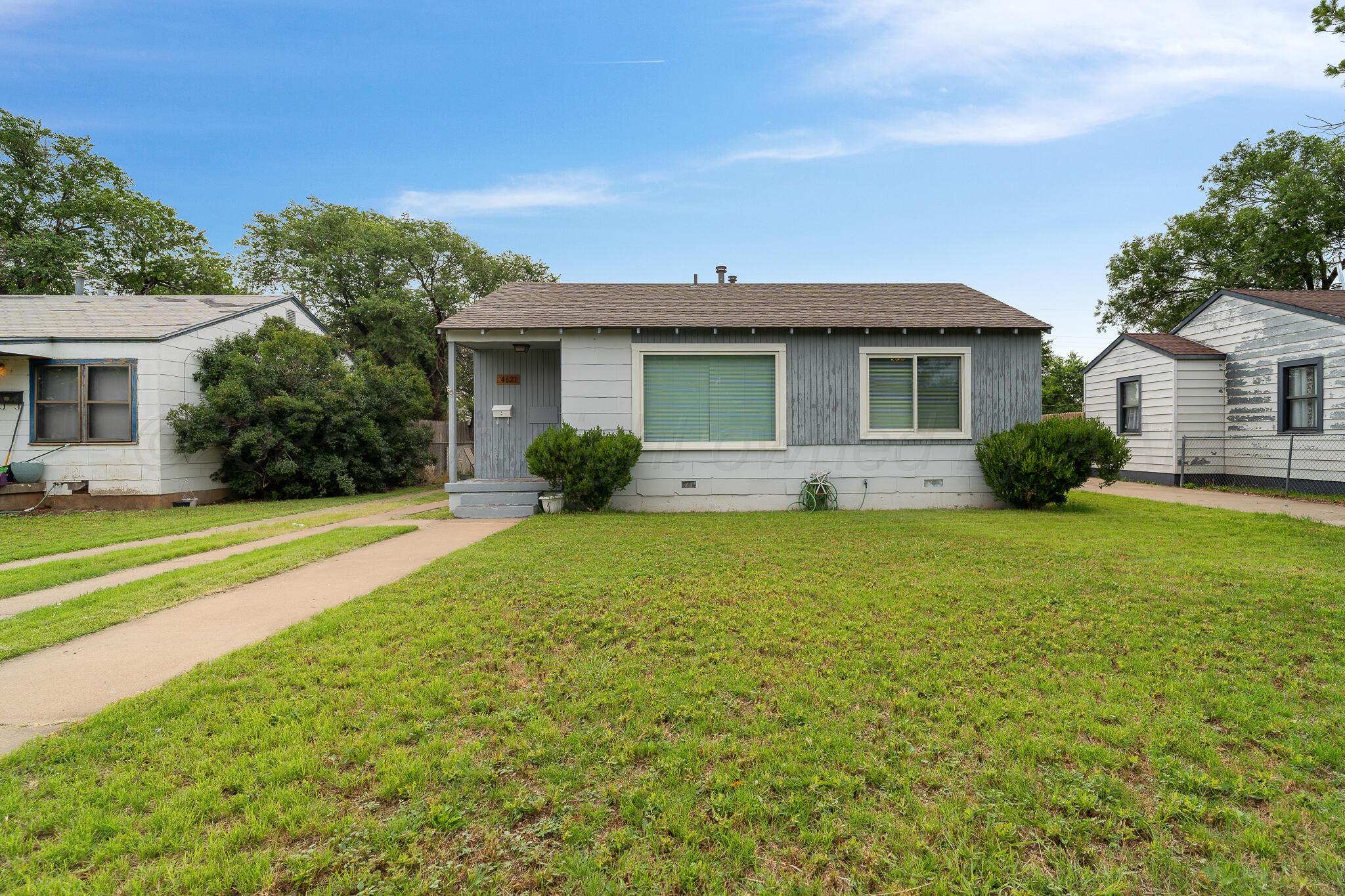 4621 Crockett Street Amarillo, TX 79110 - Photo 3 of 17 4621 Crockett -16