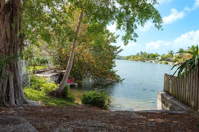 $1,099,000 | 1924 Northeast 18th Street, Fort Lauderdale, FL 33304