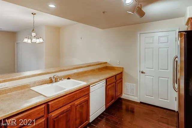 $1,525 | 8777 West Maule Avenue, Unit 2092, Las Vegas, NV 89148