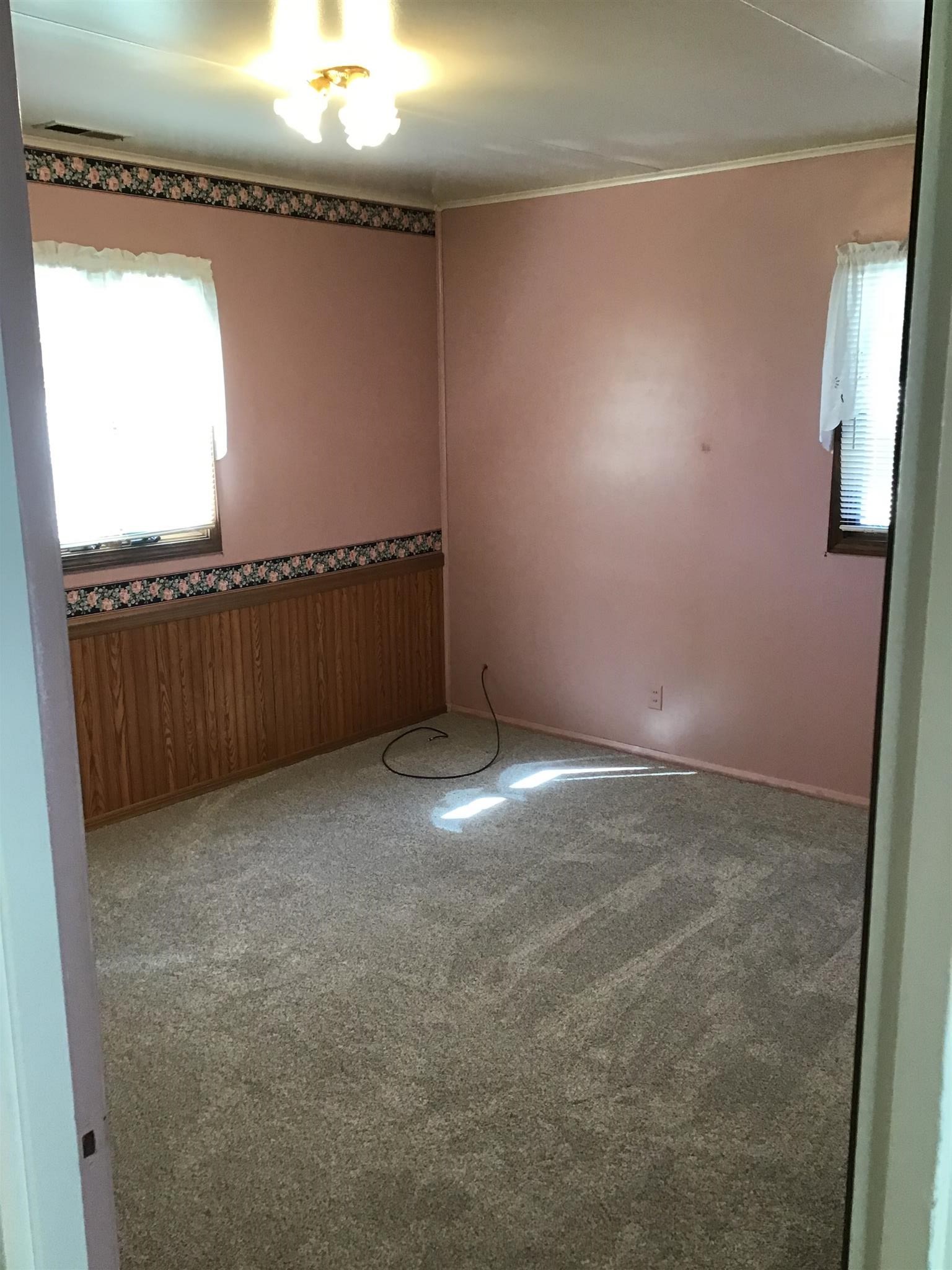 742 Cleveland Street Decatur, IN 46733 - Photo 3 of 22