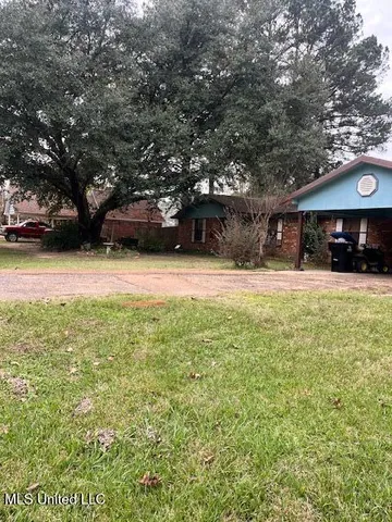$95,000 | 532 West McPherson Drive, Monticello, MS 39654
