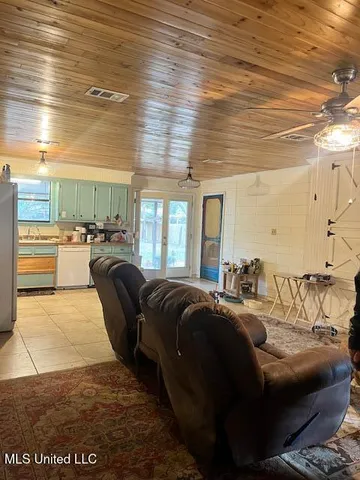 $95,000 | 532 West McPherson Drive, Monticello, MS 39654