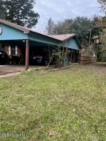 $95,000 | 532 West McPherson Drive, Monticello, MS 39654