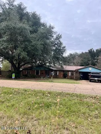$95,000 | 532 West McPherson Drive, Monticello, MS 39654