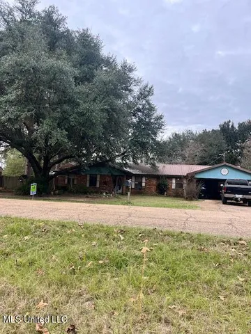 $95,000 | 532 West McPherson Drive, Monticello, MS 39654