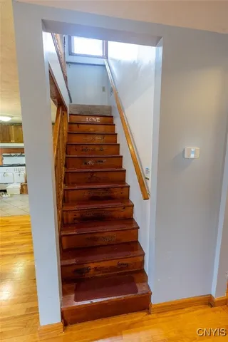 $224,900 | 210 Melrose Drive, Clay, NY 13212