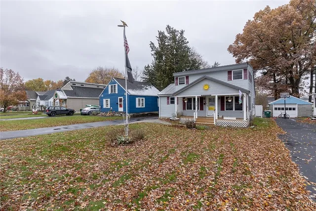 $224,900 | 210 Melrose Drive, Clay, NY 13212