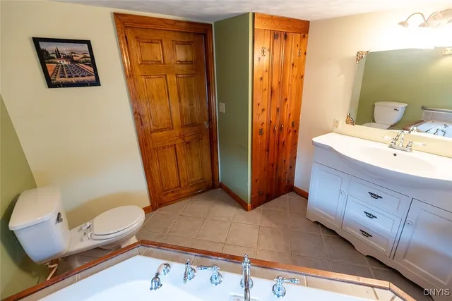 $224,900 | 210 Melrose Drive, Clay, NY 13212