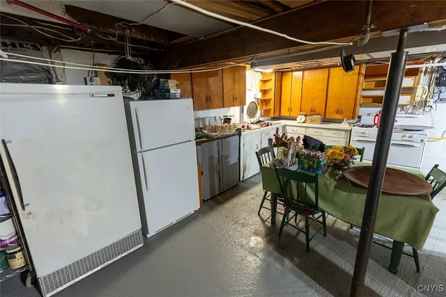 $224,900 | 210 Melrose Drive, Clay, NY 13212