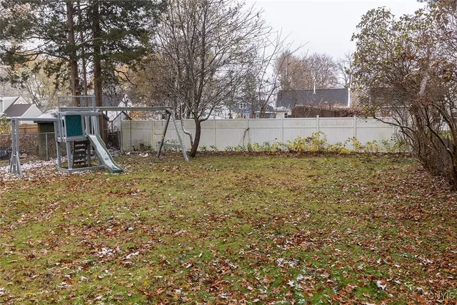 $224,900 | 210 Melrose Drive, Clay, NY 13212