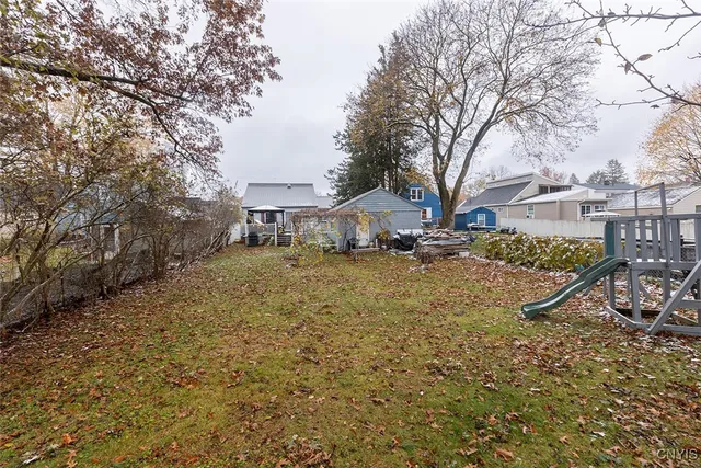 $224,900 | 210 Melrose Drive, Clay, NY 13212