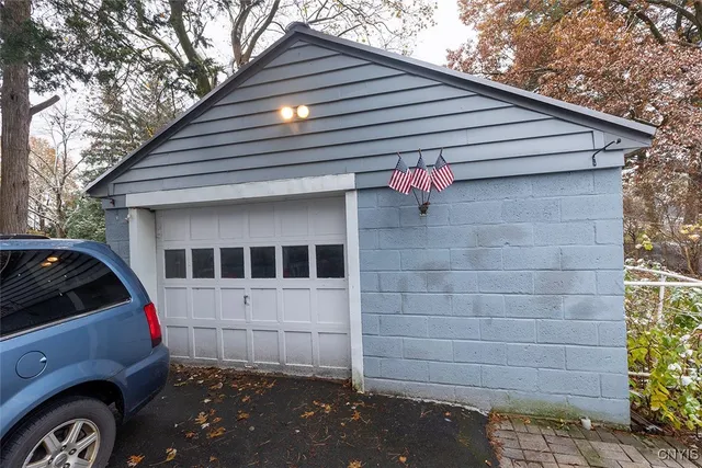 $224,900 | 210 Melrose Drive, Clay, NY 13212