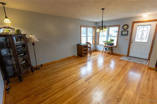 $224,900 | 210 Melrose Drive, Clay, NY 13212