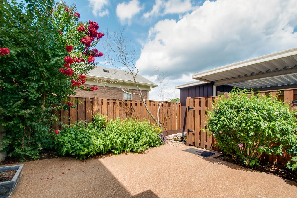 520 General George Patton Road Nashville, TN 37221 - Photo 26 of 30 a flower plants with wooden fence