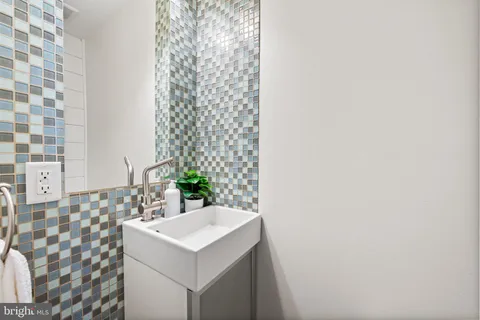 $380,000 | 508 South Curley Street, Baltimore, MD 21224