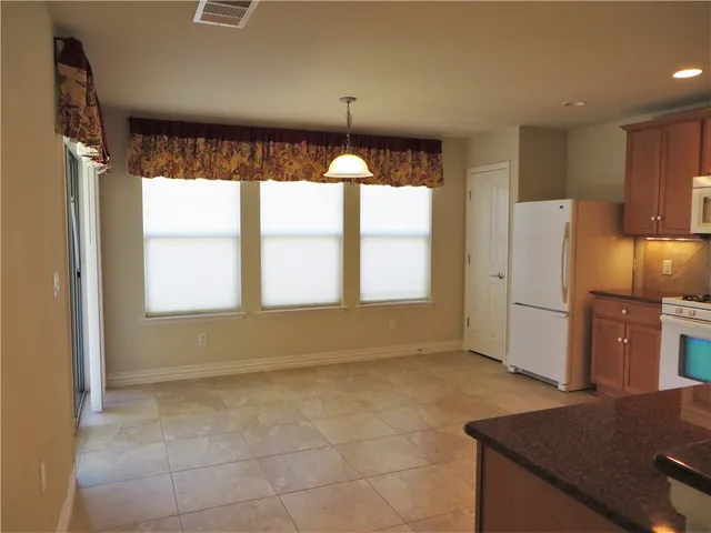 $1,800 | 109 Eisenhower Court, Georgetown, TX 78633