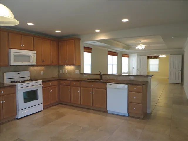 $1,800 | 109 Eisenhower Court, Georgetown, TX 78633