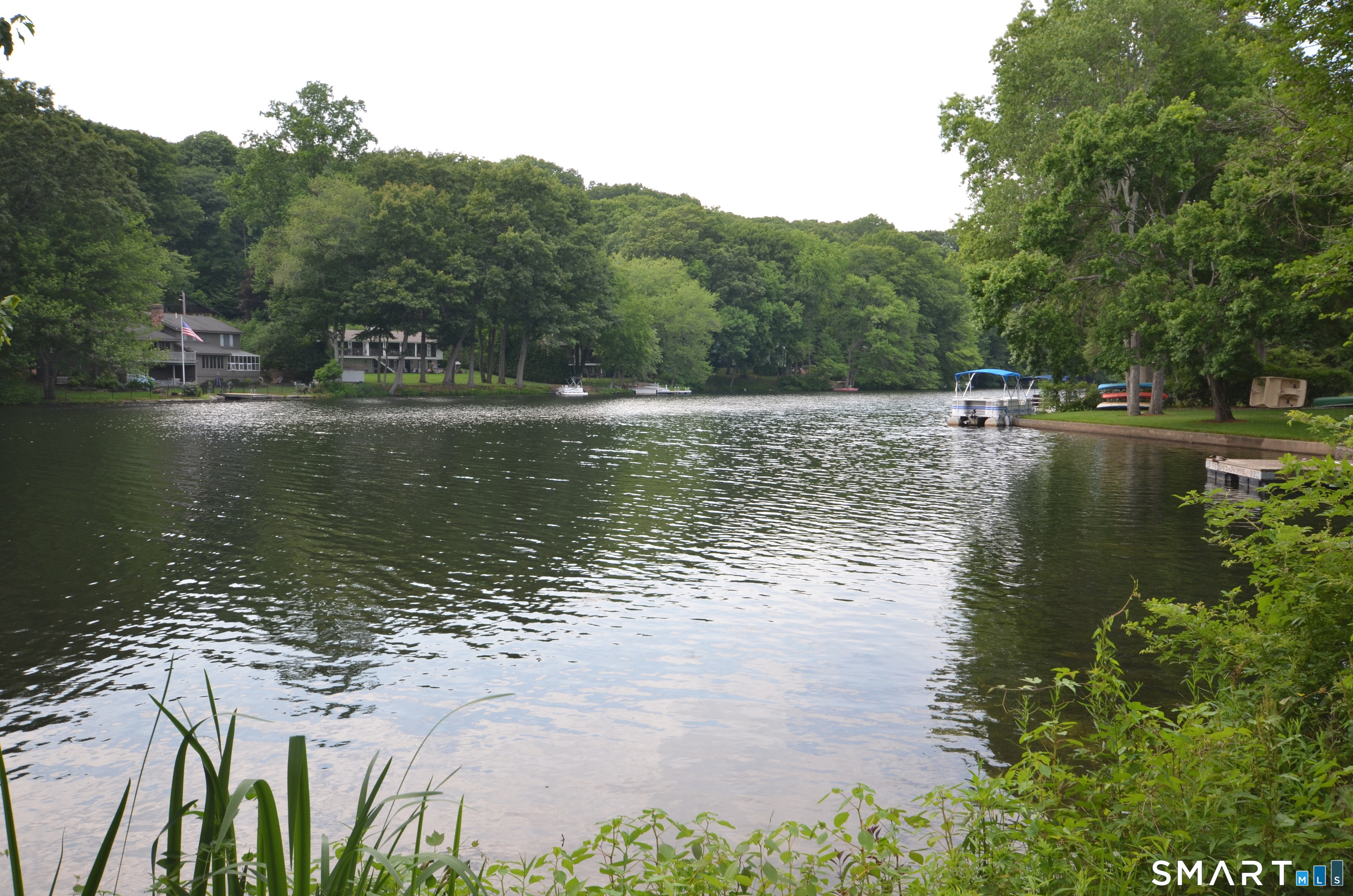190 Sasapequan Road Fairfield, CT 06824 - Photo 4 of 29